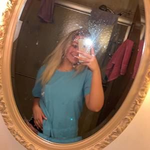 Meet your Posher, Jocelyn